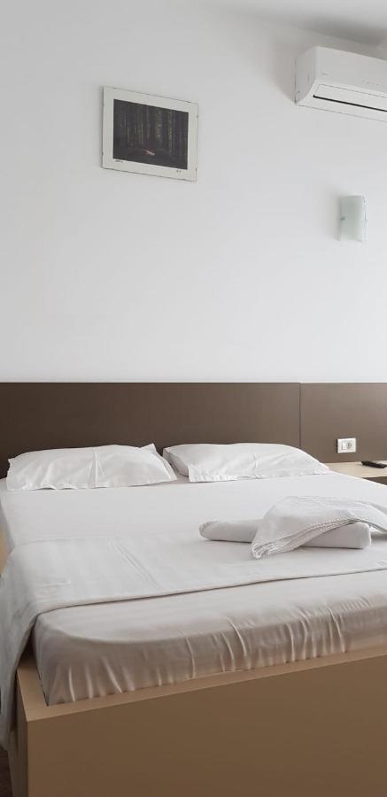 Grand Central Accommodation - Beldiman Bukarest Exterior foto